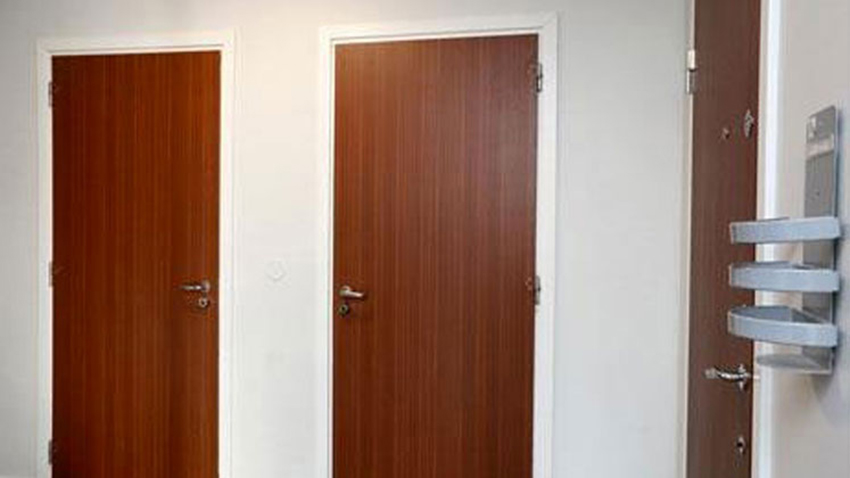 Dörrlaminat i mahogny från Isodoor Cover Dörrlaminat i mahogny från Isodoor Cover